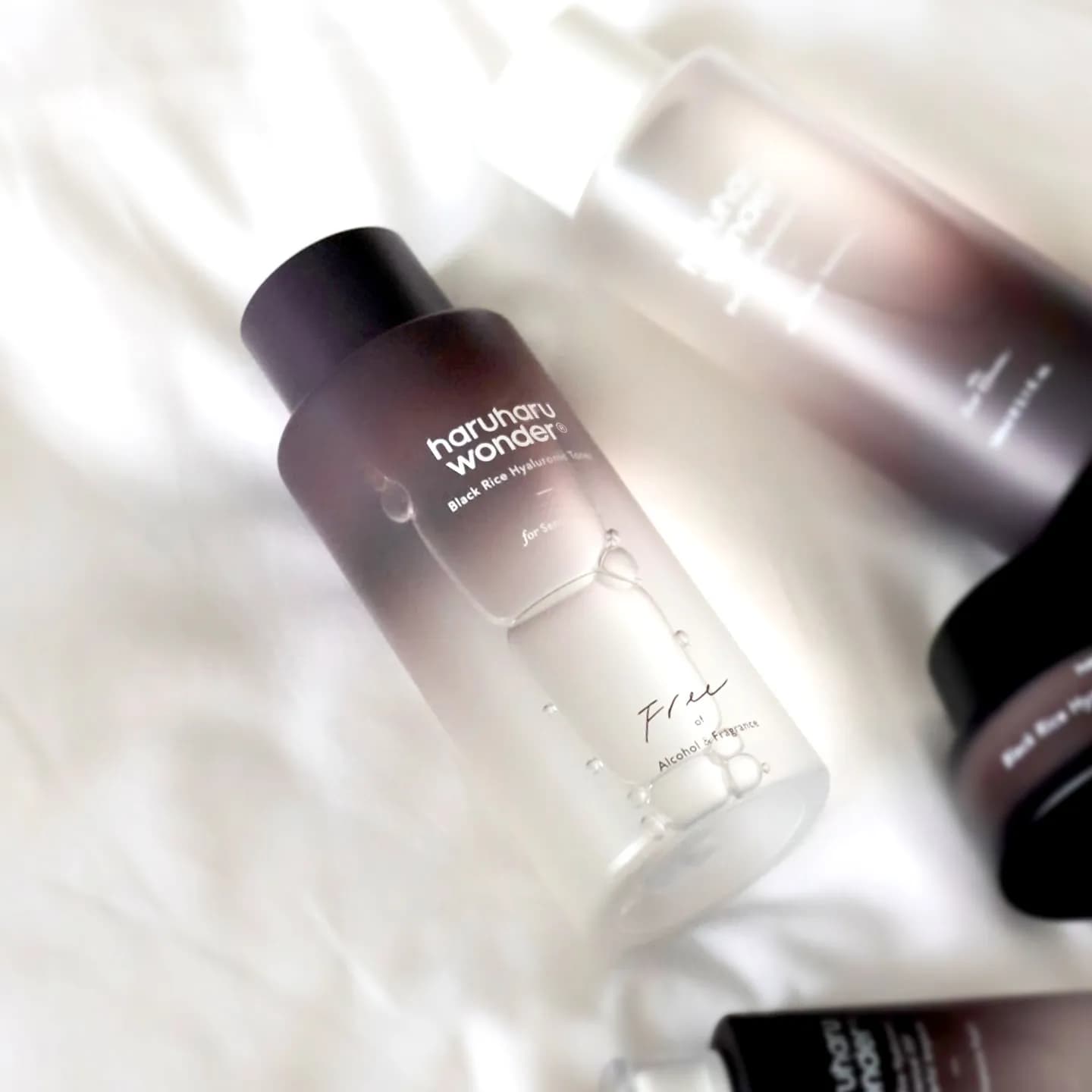 Haru Haru Wonder vs. Cosrx: Which Unstoppable K-Beauty Brand Is Right for Your Skin?