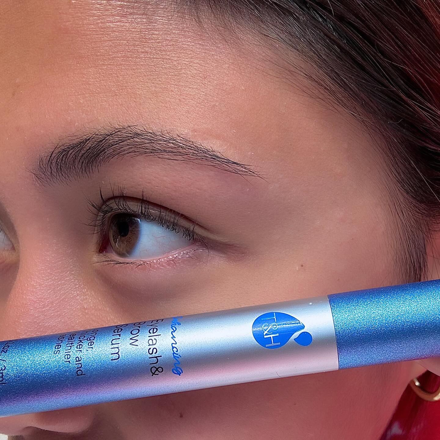 Understanding Eyelash Serums