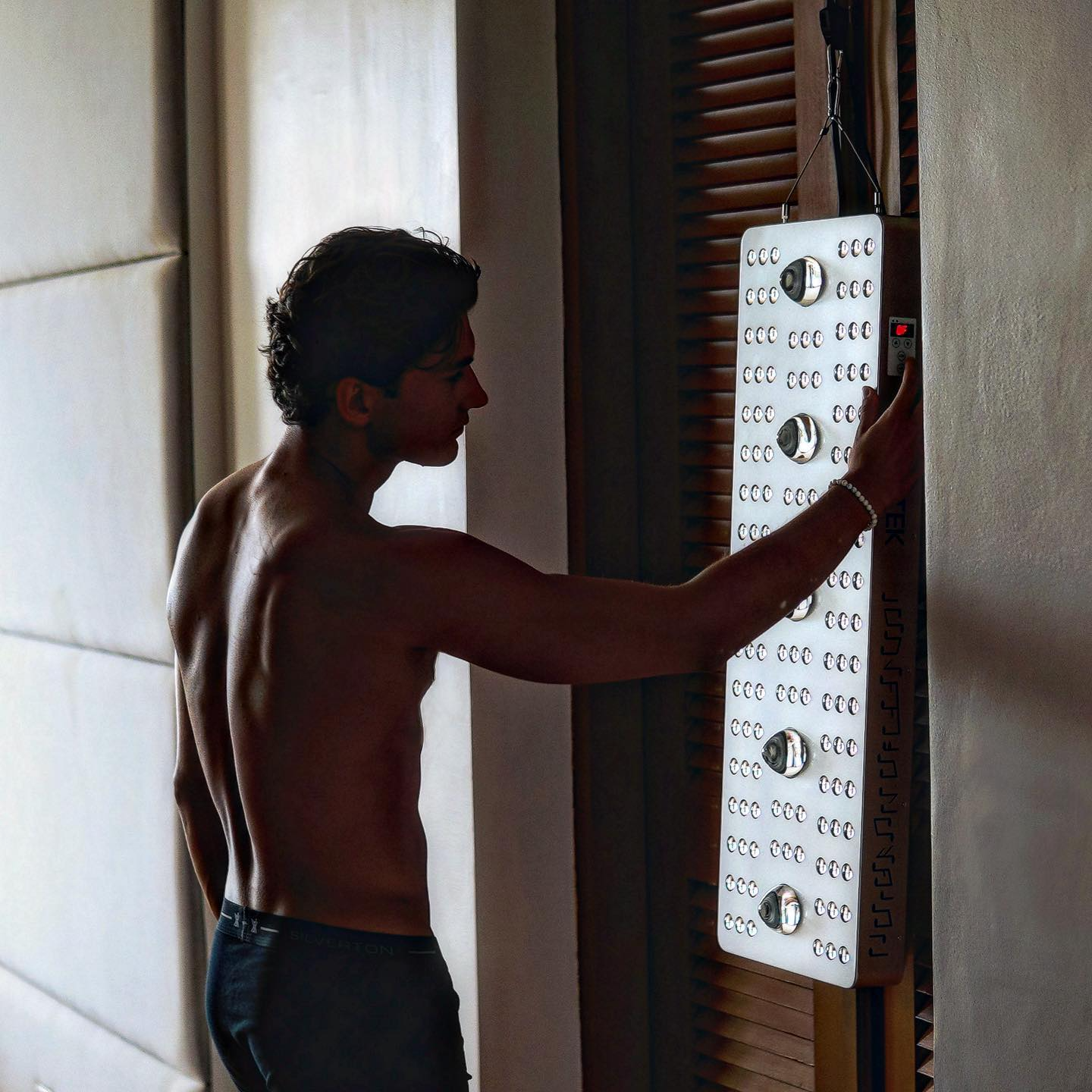 Discover How EMR-TEK Red Light Therapy Devices Can Transform Your Wellness Journey