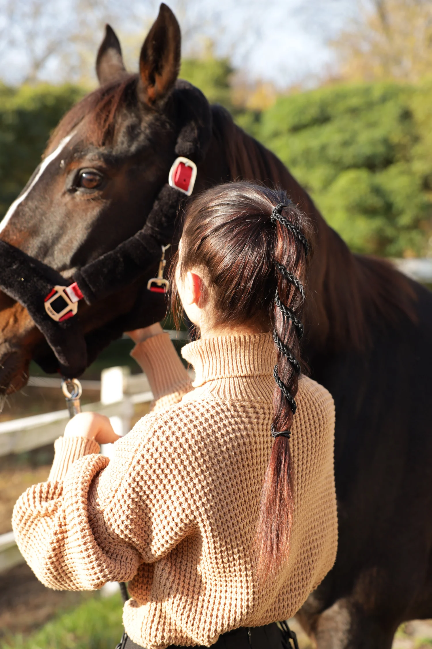 The “No Slip” mid pony with a hidden grip loop