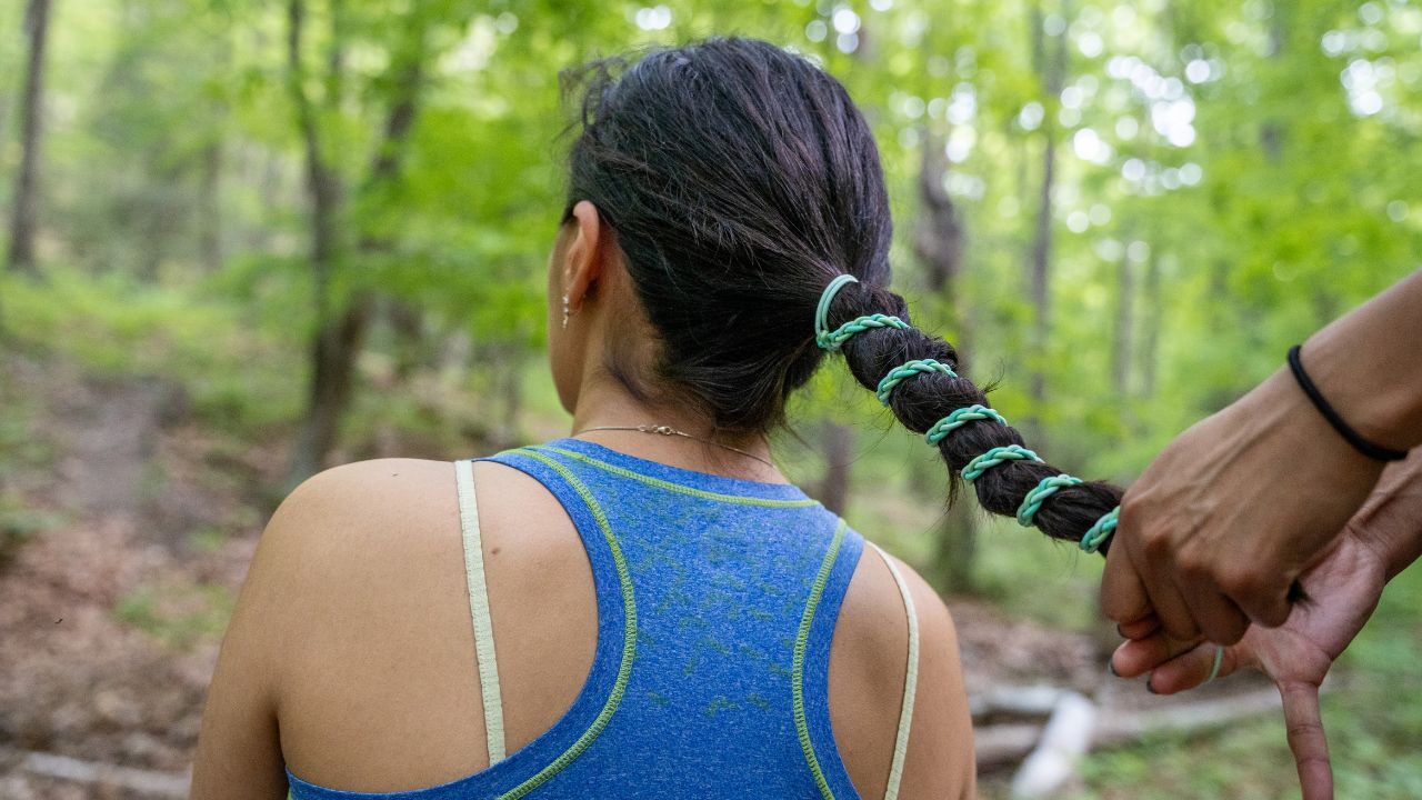 The workout-to-errands pony that survives burpees and still looks intentional